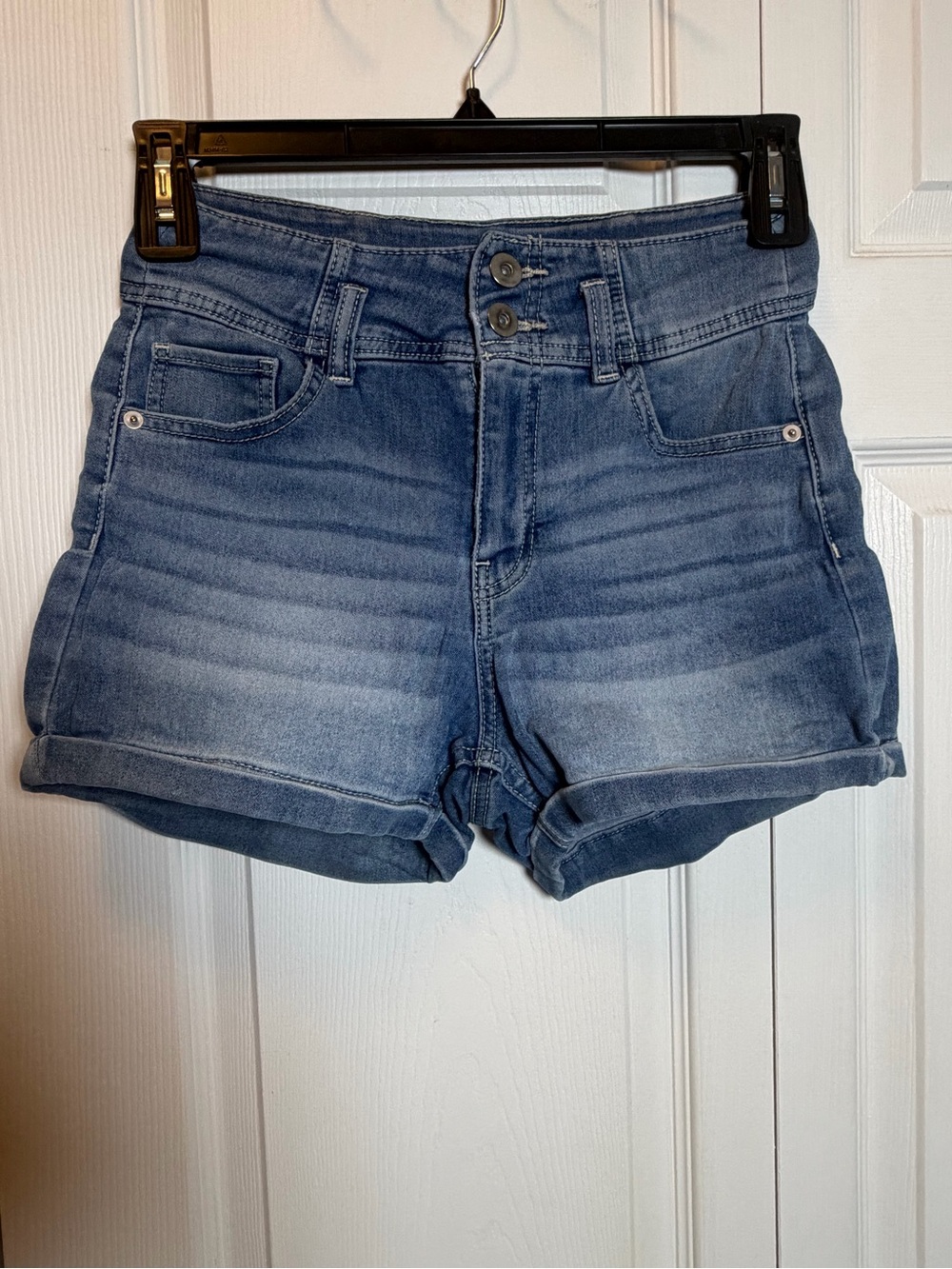 No Boundaries High Rise Denim Shorts Size 7 Blue Cuffed Stretch Jean Shorts